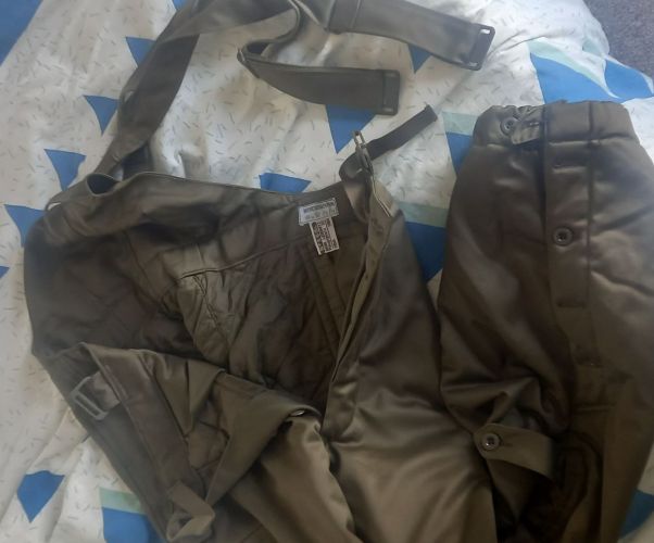 AUSTRIAN WINTER PANTS - OD - LIKE NEW