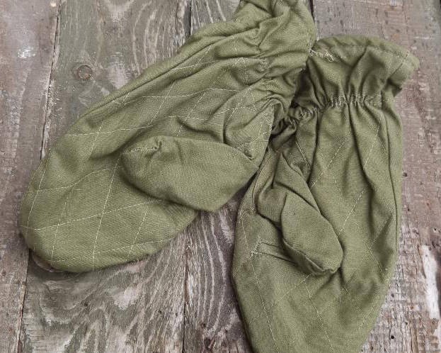 Green gloves - Romanian Army Surplus