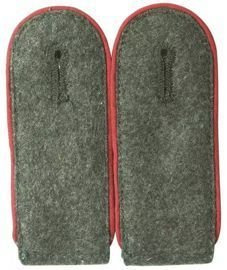 Második Világháborús sorkatona vállap, Piros