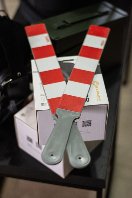 Reflective white-red stripes, traffic light stick (Set of 2 pieces)