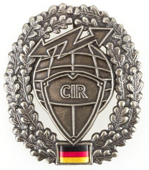 JELVÉNY GENUINE GERMAN ARMY METAL BERET BADGE ´CIR´