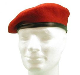 SVÁJCISAPKA GERMAN ARMY PIROS HASZNÁLT