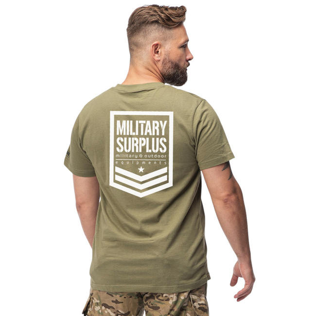 ALAP MAGNUM PÓLÓ "MILITARY SURPLUS" FELIRATTAL - OLIVINE