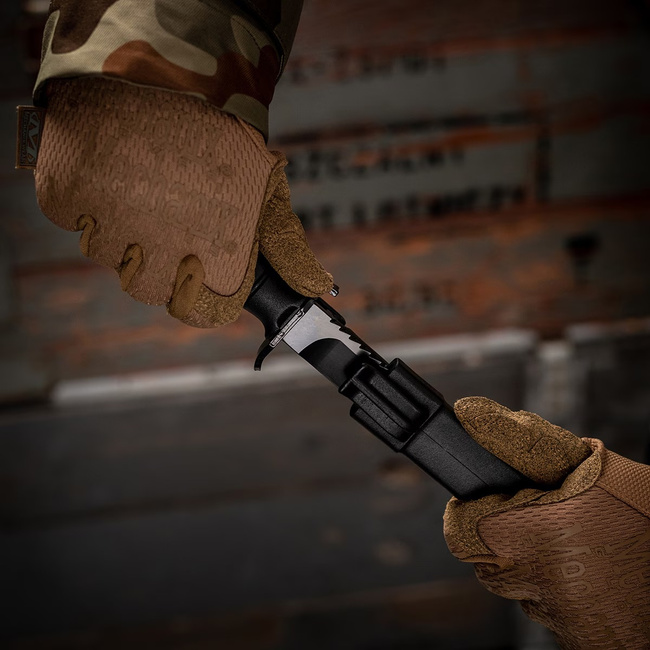 Glock FM81 katonai túlélő kés fogazott pengével - Fekete