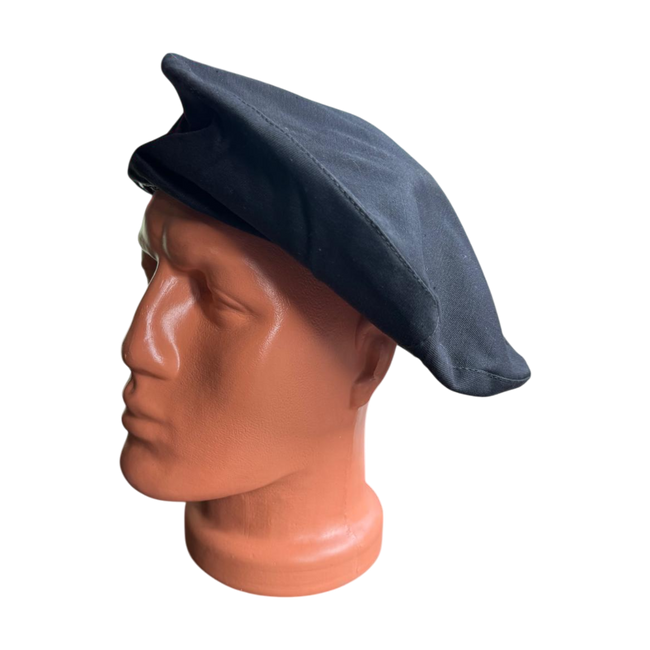 Burgundi/bordó szegélyű katonai beret - Román hadsereg katonai felesleg - Használ