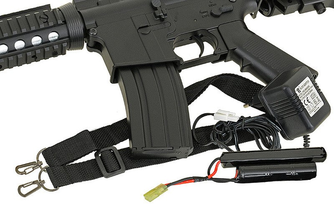 CM.507 US Army M4 RIS karabély replika - CYMA