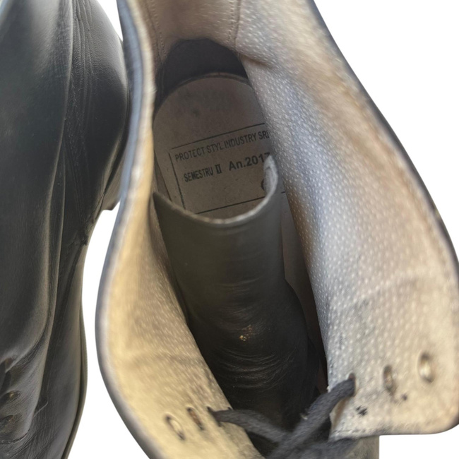 Bőr fűzős bakancs - Román Hadsereg katonai felesleg - Fekete - Jó állapotban