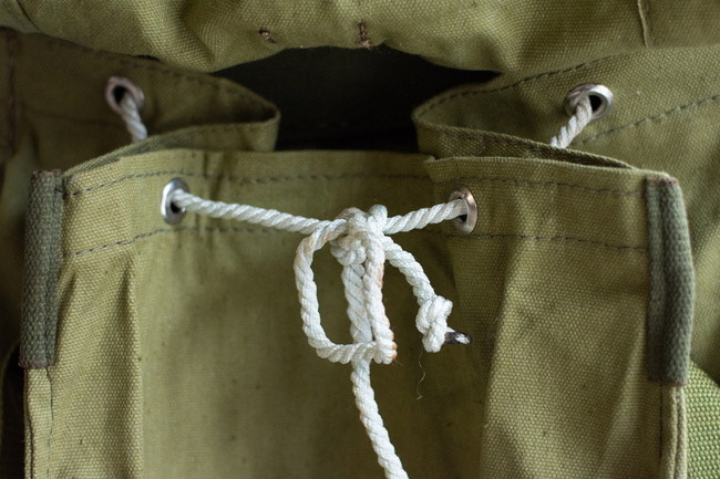 OLÍVAZÖLD HÁTIZSÁK - KATONAI FELESLEG ROMÁN HADSEREG - JÓ ÁLLAPOTBAN (NEM HASZNÁLT)