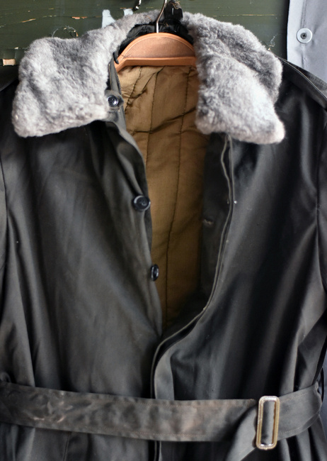 Trench Parka - Grey Fur Collar - Military Surplus from the Romanian Army - Black - Like New