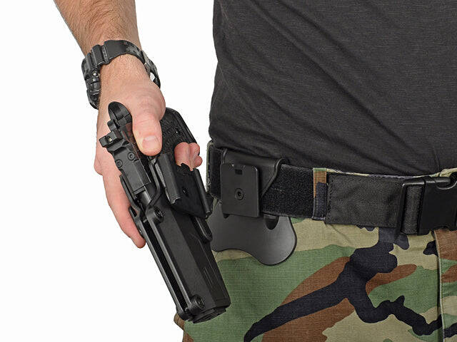 GYORSKIOLDÓ ADAPTER AMOMAX PISZTOLYTÁSKÁKHOZ - FEKETE