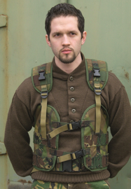 HOLLAND MELLÉNY - "LOAD BEARING" - ZSEBEK NÉLKÜL - CAMO - HASZNÁLT