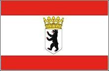 ZÁSZLÓ (91 x 152) cm BERLIN