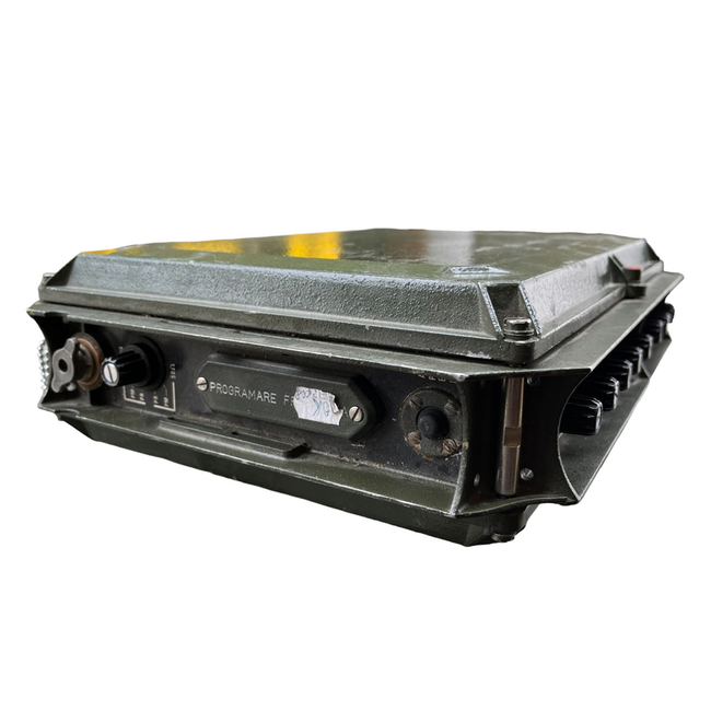 Radio Station R1071 - Romanian Army Surplus - Untested