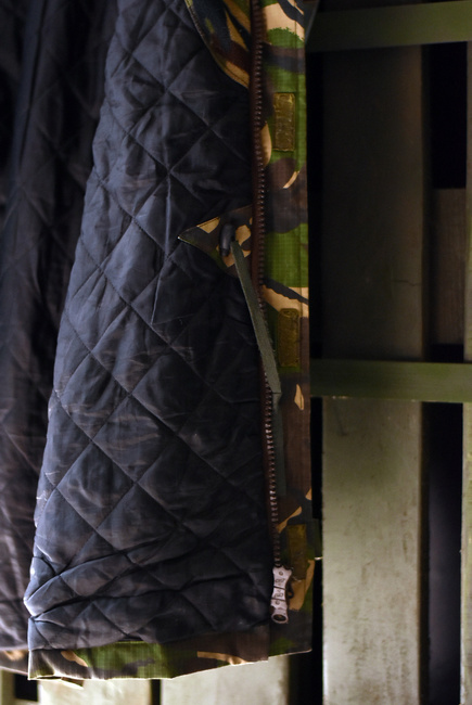 TÉLI PARKA - VÍZÁLLÓ - STEPPELT - ROMÁN KATONAI FELESLEG - HASZNÁLT