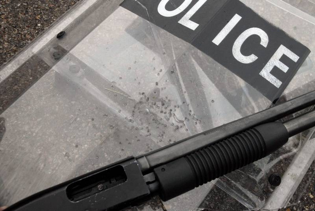 "HATÁSÁLLÓ" RENDŐRSÉG / NEMI VÉDELEM - UNIVERZÁLIS