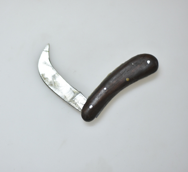 ÖSSZECSUKHATÓ METSZŐKÉS - KATONAI FELESLEG A ROMÁN HADSEREGBEN