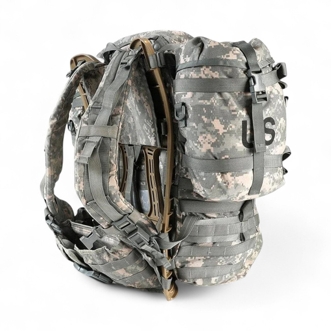 Molle II hátizsák külső fémkerettel - Amerikai hadsereg katonai felesleg - ACU terepszínű - Használt