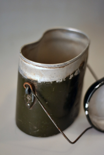 ALUMINIUM CANTEEN - GENUINE MILITARY SURPLUS ROMANIAN ARMY - USED