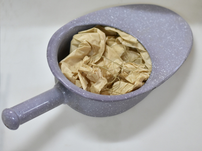 ZOMÁNCOZOTT ORVOSI ÁGYTÁL - KATONAI TÖBBLET ROMÁN HADSEREG