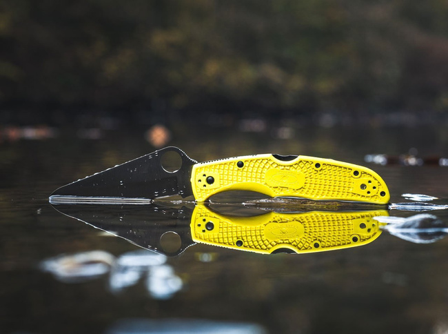 PACIFIC SALT 2 POCKET KNIFE - YELLOW - SPYDERCO
