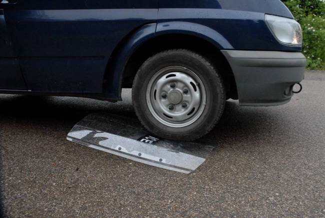 "HATÁSÁLLÓ" RENDŐRSÉG / NEMI VÉDELEM - UNIVERZÁLIS