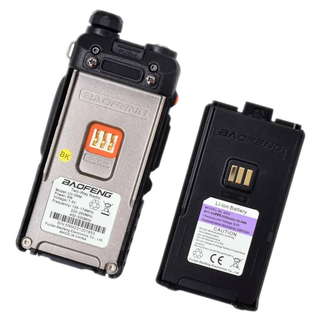 Baofeng UV-5RM 8W-os háromsávos rádió USB-C-vel