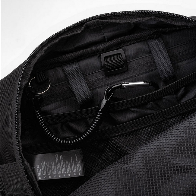 WAIST BAG LARI 5 - BLACK - MAGNUM