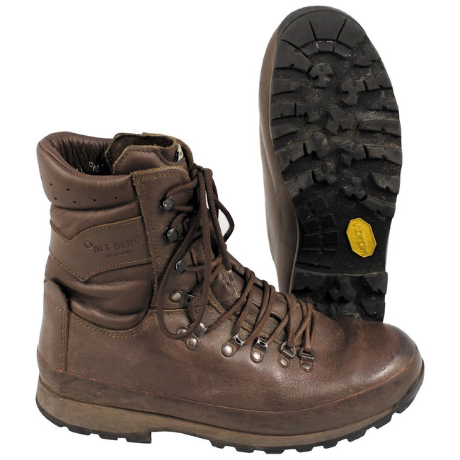 COMBAT BOOTS - ALT-BERG - BRITISH ARMY MILITARY SURPLUS - BROWN - USED