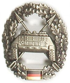 JELVÉNY GENUINE GERMAN ARMY METAL BERET BADGE ´PANZERJÄGER´