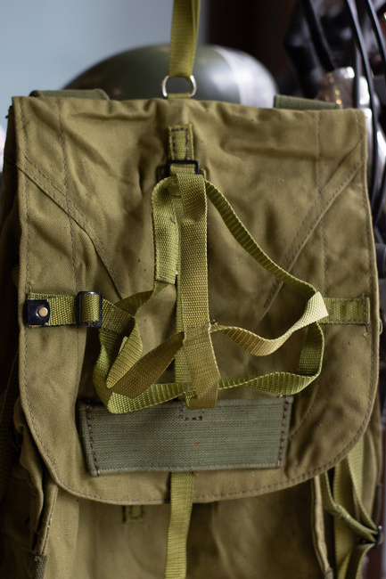 Military Olive Rare Romanian Retro Rucksack- Vintage - good condition