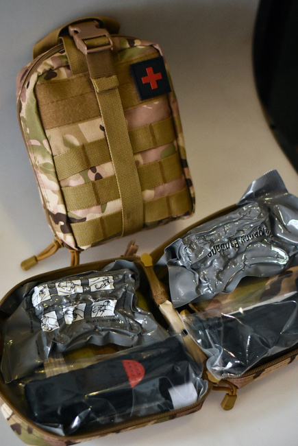 COMPLETE FIRST AID, SURVIVAL AND MEDICAL EMERGENCY KIT - WITH POUCH AND ACCESSORIES - 15 PIECES - LECTER TACTICAL