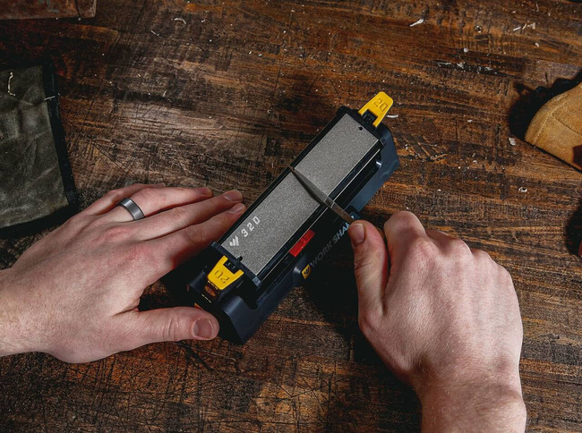 BENCHSTONE KÉSÉLEZŐ - FEKETE