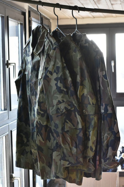 RITKA ÖLTÖNY - TEREPSZÍNŰ MOZAIK M90 - ROMÁN HADSEREG 90-ES ÉVEK - MINT ÚJ