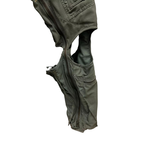CSU-13B/P ANTI-G SUIT - CUT-OUT MODEL - US AIR FORCE MILITARY SURPLUS - GREEN OD - IN GOOD CONDITION/DECO