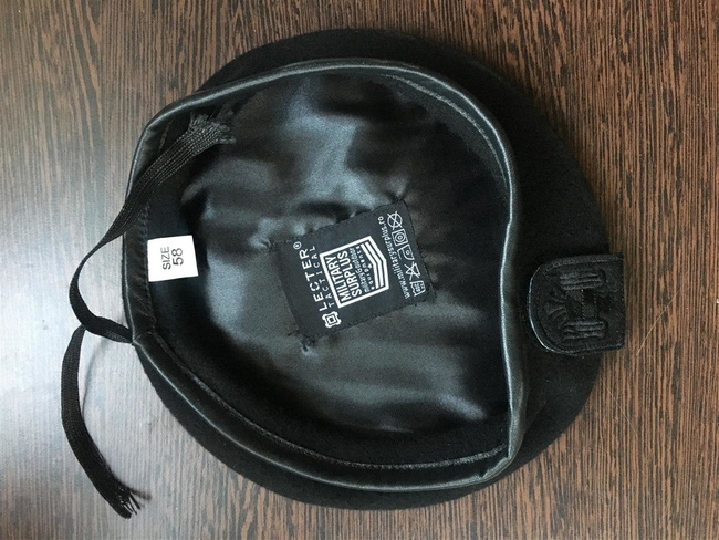 Beret with velcro Insignia - black - leather on the sides