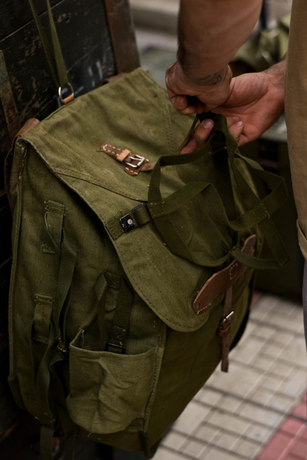 Katonai hátizsák- Hidegháborús román hadsereg (vászon) - vintage ritka - Zöld OD - Mint új