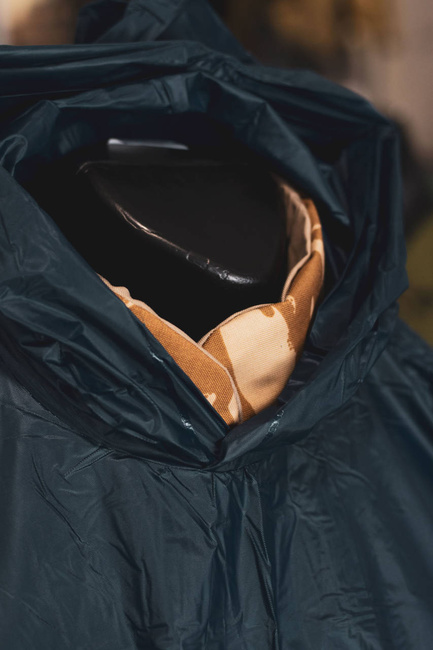 NEDVES IDŐJÁRÁS PONCHO - KEK - MIL-TEC