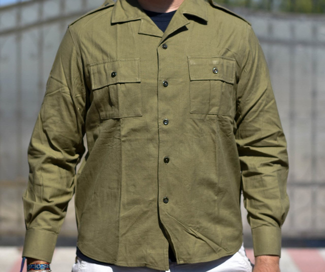 OLIVE SHIRT - COLD WAR ERA - ROMANIAN ARMY SURPLUS - LIKE NEW