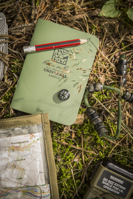 Iránytű gomb - kicsi - fekete - Helikon