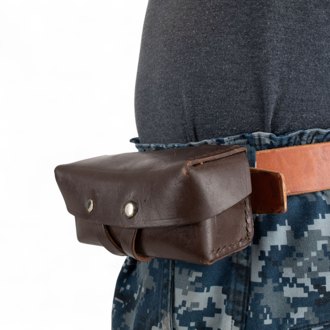 TOK MAGAZINHOZ - SKS - KATONAI FELESLEG RÓMAI HADSEREG - BŐR - BARNA - JÓ ÁLLAPOTBAN