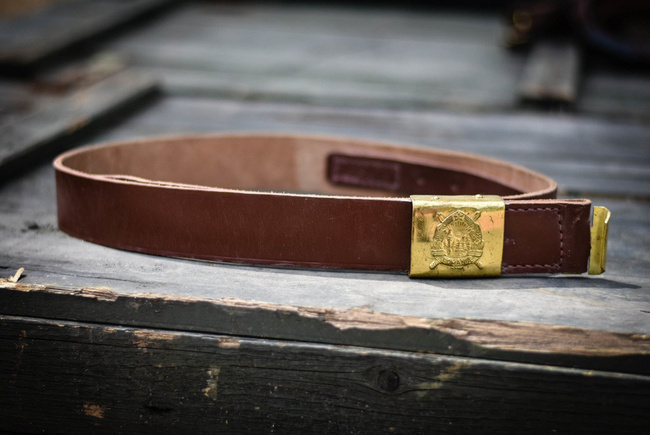 LEATHER BELT WITH GOLDEN BUCKLE - MILITARY SURPLUS ROMANIAN ARMY - IN GOOD CONDITION