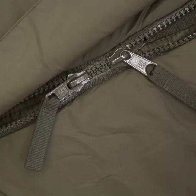 SLEEPING BAG FOR 3 SEASONS - DEFENCE 4 - OLIVE GREEN - CARINTHIA