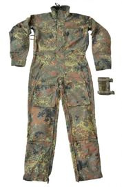 KEZESLÁBAS GENUINE GERMAN ARMY FLECKTARN CAMO FLIGHT COVERALL W/ MAP CASE