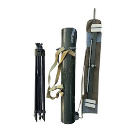 SZTEREOSZKÓPOS TÁVOLSÁGMÉRŐ FÉM SZÁLLÍTÓDOBOZZAL, MÉRŐRÚDDAL ÉS ÁLLVÁNNYAL-        - WWII - VALÓDI RÓMAI KATONAI FELESLEG - DECO/JÓ ÁLLAPOTBAN