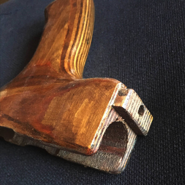 FÁBÓL KÉSZÜLT PISZTOLYNYÉL, AKM AIRSOFT REPLIKA, AK47 KALASNYIKOV, PM MOD.86, AIRSOFT