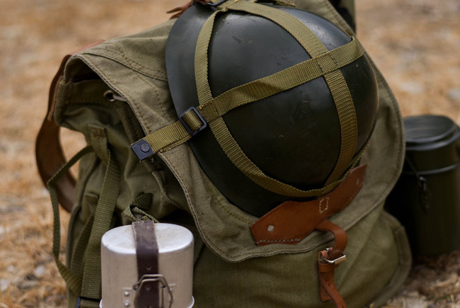 Katonai hátizsák- Hidegháborús román hadsereg (vászon) - vintage ritka - Zöld OD - Mint új