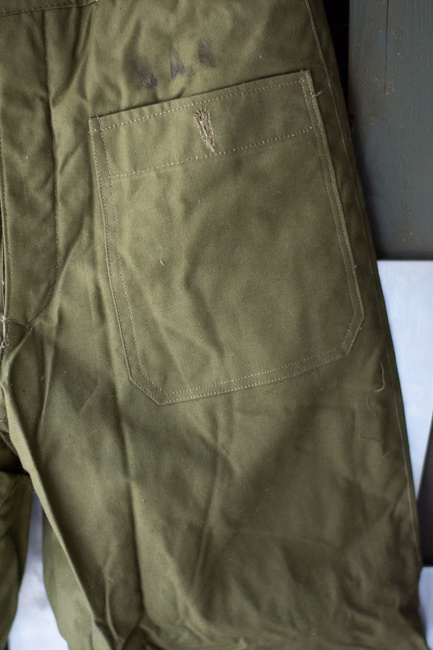 OLAJBOGYÓ ÖLTÖNY - AUTENTIKUS KATONAI TÖBBLET ROMÁN HADSEREG - MINT ÚJ