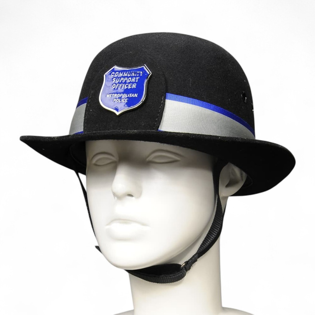 Női PCSO sisak - Community Support Officer - Metropolitan Police - Brit hadsereg katonai feleslege - Fekete - Használt
