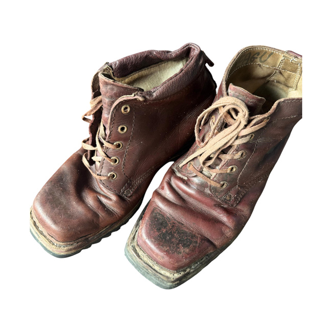 LEATHER MILITARY BOOTS - MOUNTAIN HUNTERS - MILITARY SURPLUS ROMANIAN ARMY- DARK RED - USED