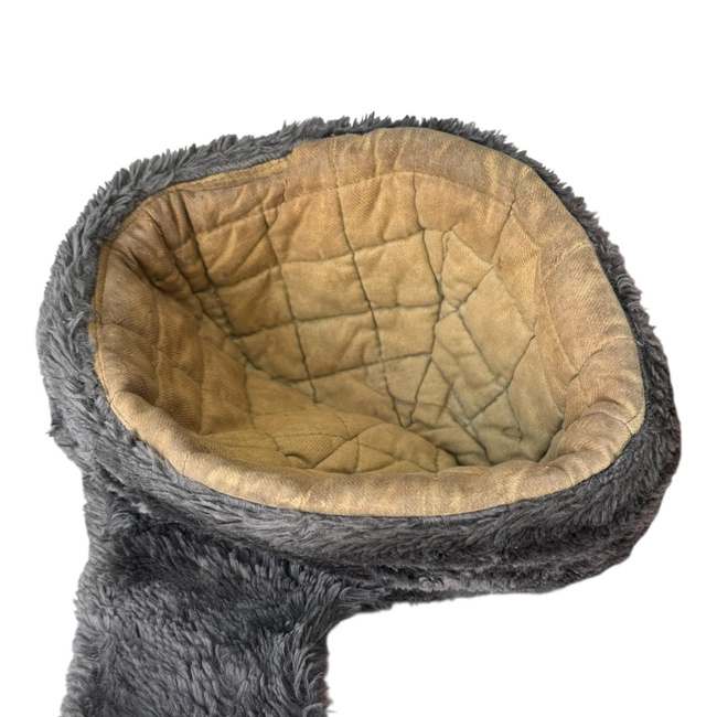 POSZTÓ SAPKA SZŐRMÉVEL - ZÖLD - KATONAI FELESLEG ROMÁN HADSEREG - HASZNÁLT